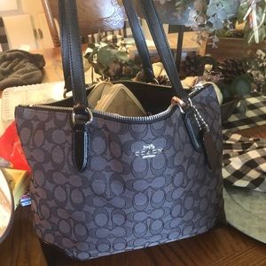 Small Medium Tote Coach black